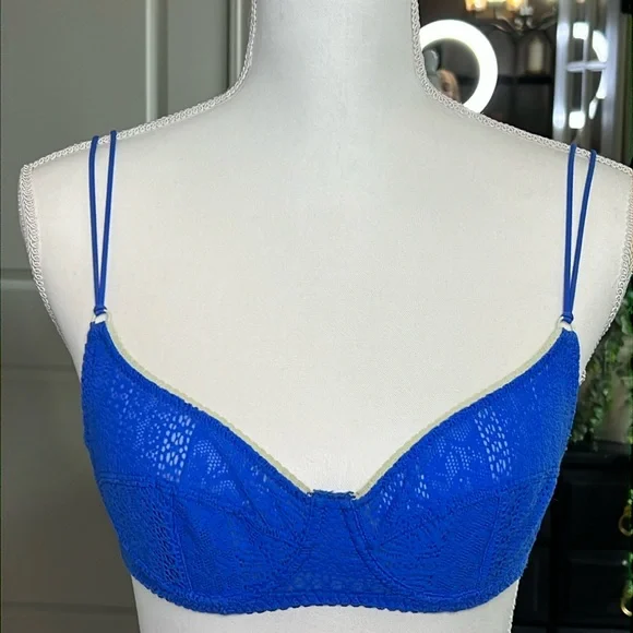 Intimately FREE PEOPLE Lace Balconette Bra Size 32C - Picture 14 of 14